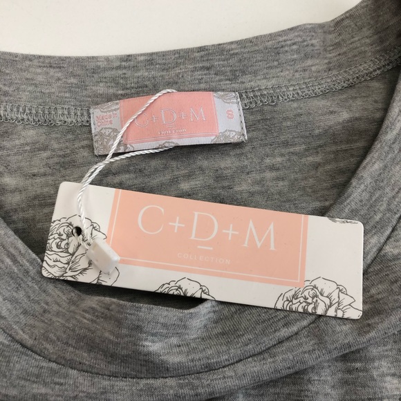 Perfect summer gray tee shirt - Picture 2 of 3